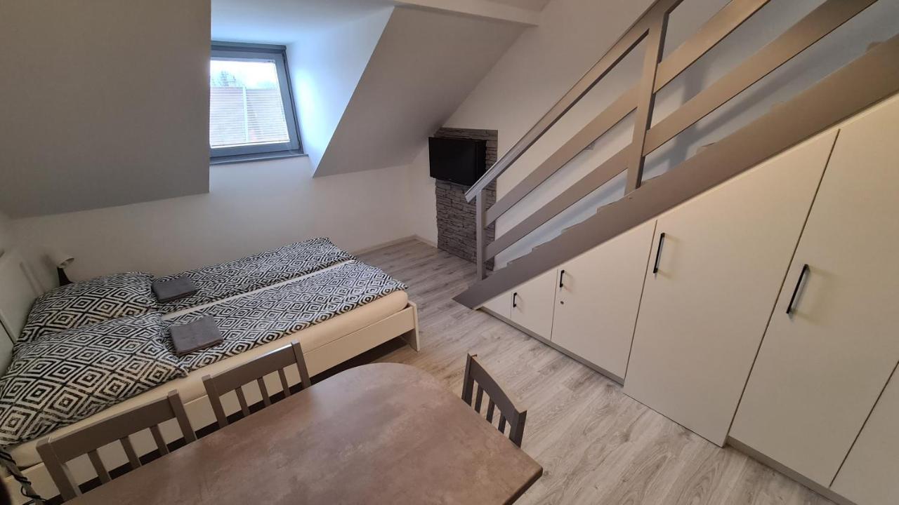 Gyulai-Fuerdo-Apartman Ii. 外观 照片