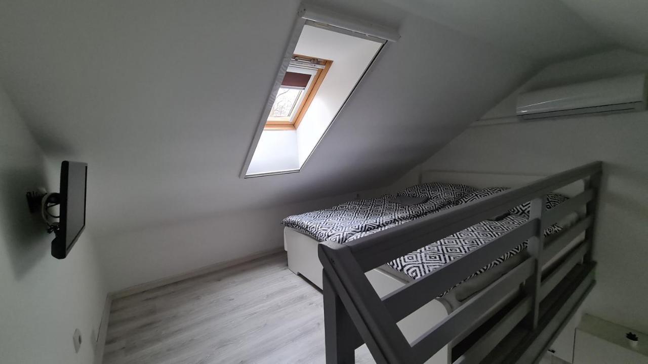 Gyulai-Fuerdo-Apartman Ii. 外观 照片