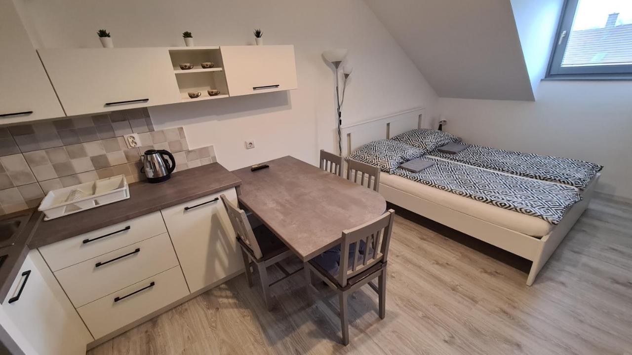 Gyulai-Fuerdo-Apartman Ii. 外观 照片