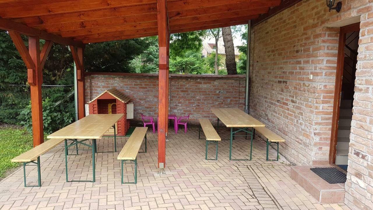 Gyulai-Fuerdo-Apartman Ii. 外观 照片